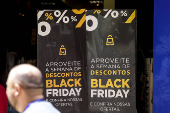 Lojistas preparam as ofertas para a Black Friday