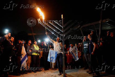 Right-wing Israelis stage a convoy protest towards Israel's border with the Gaza Strip