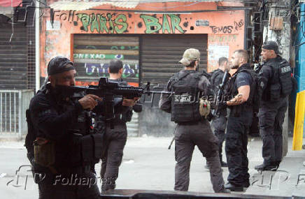 Operao da Polcia Civil no RJ contra o trfico de drogas no Jacarezinho