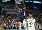 Partida de basquete olmpico masculino entre Brasil x Estados Unidos