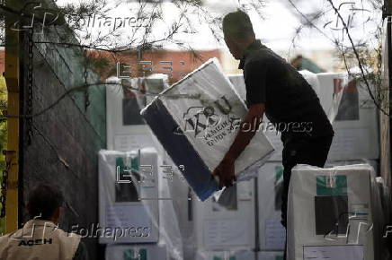 Logistics distribution for the regional government elections in Banda Aceh