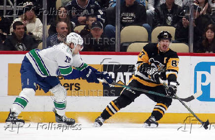 NHL: Vancouver Canucks at Pittsburgh Penguins