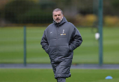 Europa League - Tottenham Hotspur Press Training