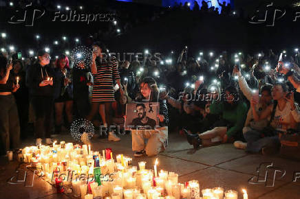 One Direction fans gather to pay tribute to Liam Payne, in Mexico City