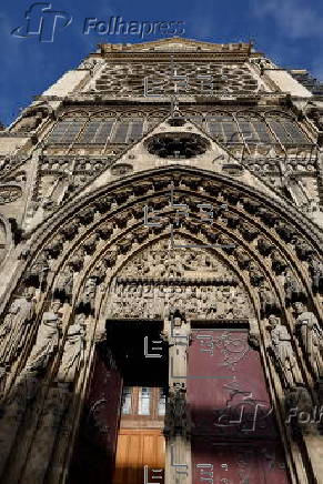 Official ceremony marks reopening of Notre-Dame Cathedral