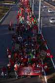 Militantes do MST fazem a Marcha Nacional Lula Livre (DF)