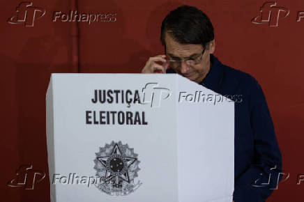 Jair Bolsonaro (PSL), durante sua votao em um colgio militar no Rio