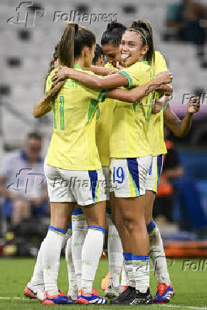 Brasil vence Espanha e disputa ouro com EUA no futebol feminino