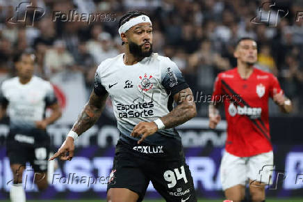 Corinthians e Atltico-GO pelo Campeonato Brasileiro