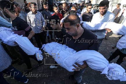 A Palestinian mother and her children killed following fresh Israeli strikes in central Gaza Strip