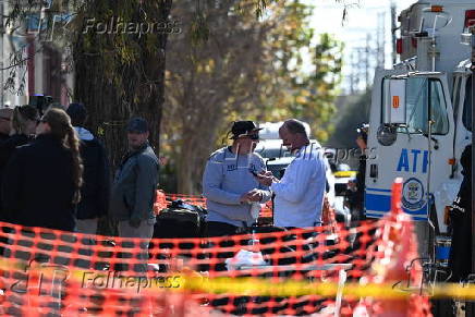 Agentes do fbi e do atf invadem uma residncia onde o suspeito shamsud-din jabbar ficou enquanto estava em nova orleans, louisiana, antes do ataque terrorista da bourbon street no dia de ano novo