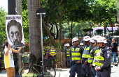 Movimento passe livre fez protesto durante a missa na catedral da S