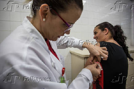 Movimento de vacinao contra a Febre Amarela na UBS Vila Aparecida