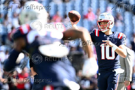 NFL: Miami Dolphins at New England Patriots