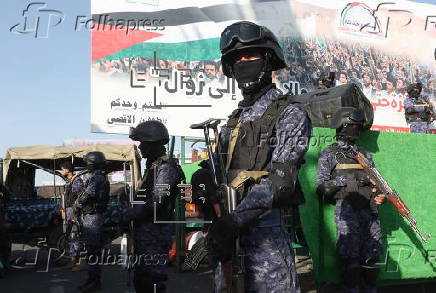 Houthi supporters rally in Sana'a in solidarity with the Palestinian people