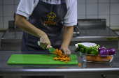 Corte de verduras legumes, carnes de frango e carne vermelha