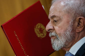 Lula anuncia financiamento para rodovias do PR