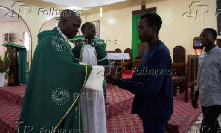 Christians celebrate mass at the Saint Esprit parish in Goma