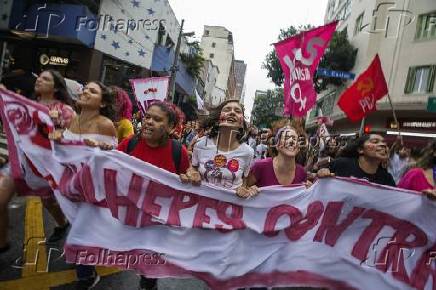 Folhapress Fotos Manifestantes Descem A Rua Augusta Sp Em