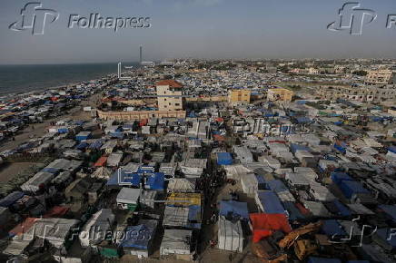 A camp for internally displaced Palestinians who fled from Rafah and northern Gaza strip seen in the west Deir Al Balah town
