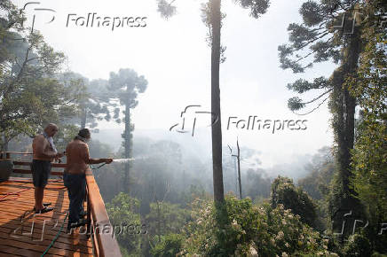 Incndio florestal atinge a regio da Serra da Mantiqueira