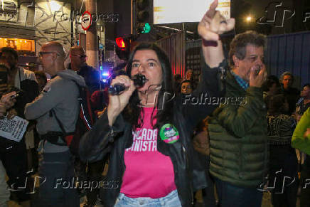 Manifestantes fazem protesto contra a obra do tnel da Sena Madureira em SP