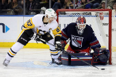 NHL: Pittsburgh Penguins at New York Rangers