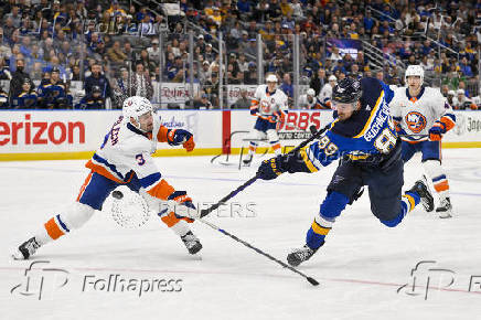 NHL: New York Islanders at St. Louis Blues