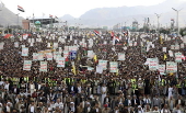 Houthi supporters protest againt the US and Israel in Sana'a