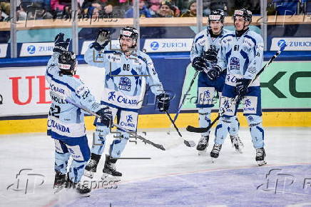 Spengler Cup 2024 - Team Canada vs Straubing Tigers