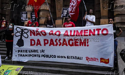 Ato contra o aumento da tarifa do transporte pblico em SP