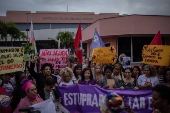 Mulheres durante ato contra a violncia obsttrica e estupro no Rio