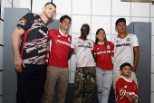 Presentacin de la playera del equipo mexicano Toluca