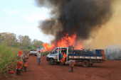 Incndio atinge canavial em Guariba (SP)