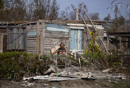 Llega a Cuba una inusual ola de ayuda humanitaria tras un mes de desastres naturales