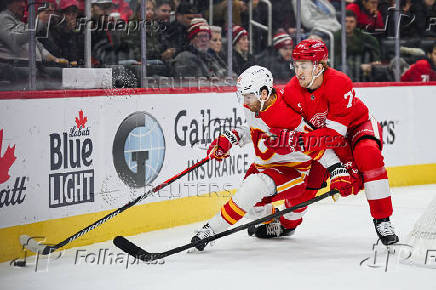 NHL: Calgary Flames at Detroit Red Wings