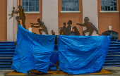 HEROIS VOLUNTARIOS / MONUMENTO / ORLA DO GUAIBA / RESGATES / ENCHENTE