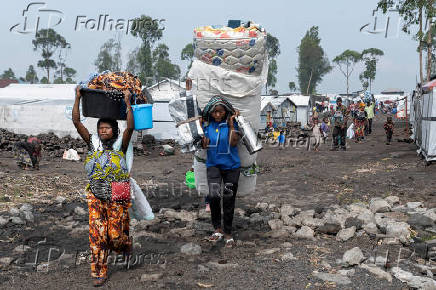 FILE PHOTO: Congo rebels seize eastern town on critical supply route