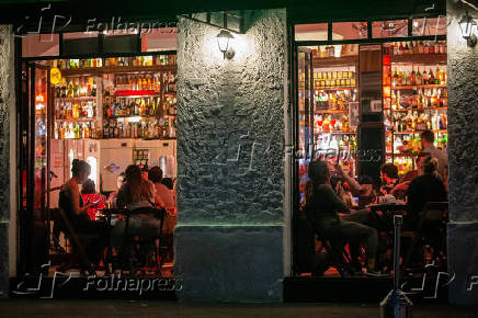 Bar aberto na Vila Madalena (SP)