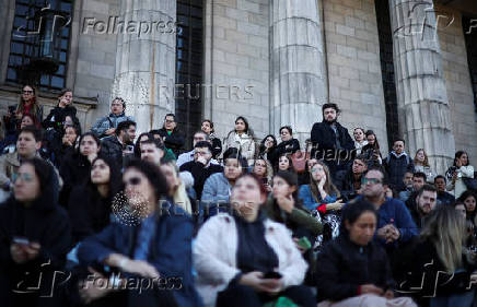 Argentine university moves lessons to streets to protest adjustments