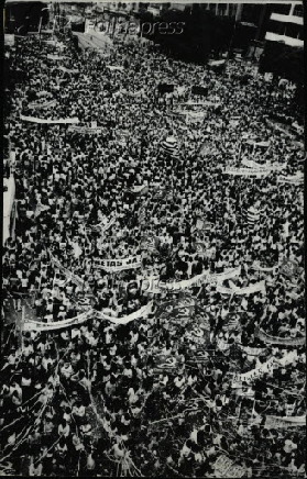 Vista area de manifestaes durante passeata pelas eleies 