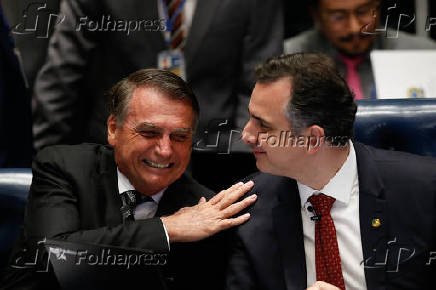 O presidente Jair Bolsonaro e o presidente do senado, Rodrigo Pacheco 