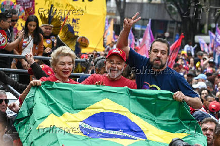 Caminyada com Boulos, Marta e Lula na Av. Paulista