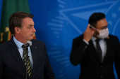 Bolsonaro faz pronunciamento sobre coronavrus 