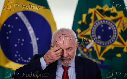 Lula assina sanes, em Braslia (DF)