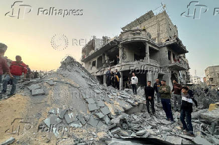 Aftermath of Israeli strike on a house in Gaza's Jabalia