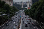 Trnsito intenso na avenida 23 de Maio, em So Paulo