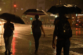 Chuva na avenida Paulista