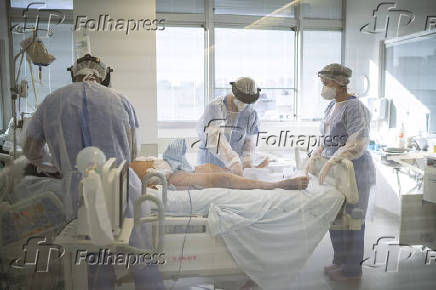 Paciente em UTI do Hospital das Clnicas de Porto Alegre
