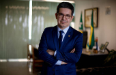 O lder do governo no Congresso Nacional, senador Randolfe Rodrigues